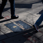 En las inmediaciones de la Casa Blanca apareció un “Jeffrey Epstein Walk of Shame”, una instalación que imita el célebre Paseo de la Fama de Hollywood.