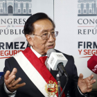 José María Balcázar, parlamentario de Perú Libre, asume como presidente interino tras ser elegido por el Congreso en medio de una nueva crisis institucional