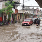 El Instituto Nacional de Hidrología y Meteorología emitió una nueva alerta por lluvias intensas en varias provincias de la Costa y Sierra.