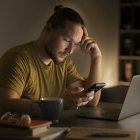 Deja de caer en el trance del scrolling compulsivo. Raquel Gómez, neuropsicóloga, te ofrece 5 estrategias prácticas