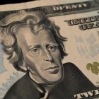 Los billetes de 20 dólares son los más comunes en las estafas