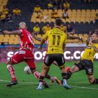 Darío Benedetto marcó el gol de la victoria frente a Técnico Universitario en la fecha 1 de la LigaPro 2026