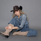 El estilo vaquero es perfecto para estilos casuales y semiformales.