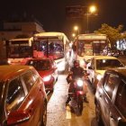 Esta vía es una de las principales arterias de La Alborada, al norte de Guayaquil.