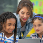 Los programas están diseñados para que los docentes fortalezcan sus competencias en metodologías de enseñanza.