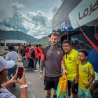 Dario Benedetto jugador de Barcelona SC y los hinchas amarillos.