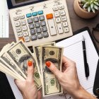 Obtener un préstamo quirografario es una opción generalmente utilizada por afiliados a la seguridad social para cancelar deudas y salir de apuros económicos, pero debe tener cuidado.