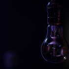 Durante los últimos días se han reportado apagones extendidos, mientras CNEL no da respuestas a los usuarios sobre las interrupciones del servicio.