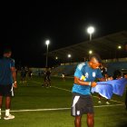 Miller Bolaños, junto a sus compañeros en el gramado del estadio Daring en la parroquia Muey en donde entrenó el equipo de Emelec