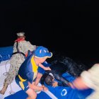 Dos turistas que realizaban actividades deportivas en kayak fueron rescatados.