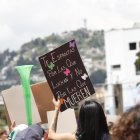 El 8 de marzo 2026, mujeres marcharán por sus derechos y vidas libres de violencia en Ecuador.