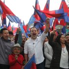 Con apoyo multitudinario, el alcalde Pabel Muñoz encabezó una marcha hacia la Corte Constitucional para presentar la demanda contra las reformas al COOTAD.