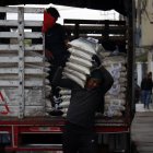 Los estibadores. Las limitaciones para el transporte de arroz y banano han perjudicado los pocos ingresos de este sector.