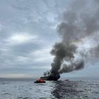 La Armada Real de Tailandia recibió informe sobre ataque en el estrecho de Ormuz a un granelero de bandera tailandesa propiedad de la naviera Precious Shipping Public que quedó en llamas.