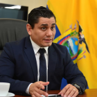 Roberto Ibáñez, Viceministro de Deporte, analiza el marco legal que rodea la continuidad de la dirigencia en el fútbol ecuatoriano.