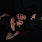 Arux está conformado por Karla Ortiz y Eduardo Ruano, músicos formados en la Universidad Central del Ecuador.