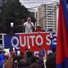 Al igual que la prefecta de Pichincha, Paola Pabón, Pabel Muñoz, habló a sus simpatizantes, después de presentar la demanda de inconstitucionalidad contra la reforma del Cootad.