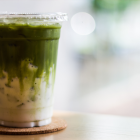 Oguineko ofrece matcha traído directamente desde Japón y fusionado con frutas ecuatorianas.