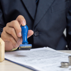 La aprobación de un préstamo hipotecario del IESS exige revisar cada detalle: un error en la documentación puede costar tiempo y dinero.