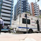 En la av. República de El Salvador, en el hipercentro de Quito, se desplegó un operativo de seguridad.