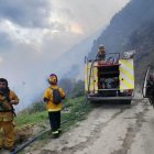 En la parroquia Lligua de Baños, los bomberos tardaron una semana para controlar el fuego en la montaña.