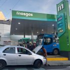 El precio de los combustibles en Ecuador se actualiza de manera mensual.