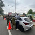 Presencia militar se reforzará en vías y zonas urbanas durante el estado de excepción en Ecuador.
