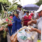Elizabeth Mají trabajó desde las 04:00, pero lo logró vender todos sus productos.