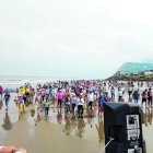 Procesión. Comuneros participaron de una caminata, en San Clemente, Manabí.