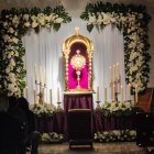 Oración y silencio marcan la visita a las siete iglesias