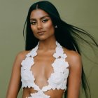 En 2018 la británica debutó como actriz con un pequeño papel en la película Boogie Man, donde interpretó a Aarti