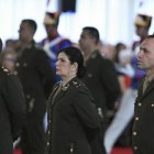 La oficial Claudia Lima Gusmão Cacho (c), participa en la ceremonia de ascenso este 1 de abril de 2026, en Brasilia (Brasil).