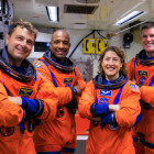 Los cuatro astronautas de la misión Artemis II, en una imagen de archivo durante su preparación. Este 2 de abril se actualiza la ubicación de la tripulación.
