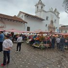 Visitantes de diversas partes del país llegaron a Cuenca durante el primer día del feriado de Semana Santa.