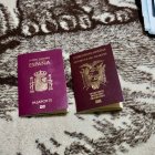 Entre los indicios recabados constan dos pasaportes, uno de España y otro de Ecuador.