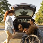 Nueva ordenanza en Quito permitirá circular sin restricción a vehículos vinculados al cuidado de personas con discapacidad.