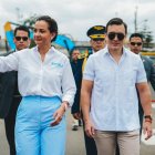 Referencial. La prefecta Aguiñaga en un recorrido de obras con Daniel Noboa.