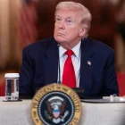 Donald Trump lanzó un ultimátum a Irán para reabrir el estrecho de Ormuz, advirtiendo posibles acciones militares si no cumple.