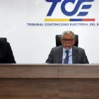 El juez del TCE, Joaquín Viteri (c), rechazó el tratamiento de la impugnación que presentó Gabriela Rivadeneira, de lala Revolución Ciudadana en contra de la resolución del CNE donde cambia la fecha de las elecciones seccionales.
