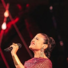 La cantante ecuatoriana Brenda durante su presentación.