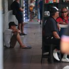 Aislamiento. Las personas que consumen sustancias de forma indiscriminada tienden a sentirse solos.