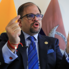 Fotografía de archivo del ministro del Interior de Ecuador, John Reimberg, durante una entrevista con EFE, en Quito (Ecuador).