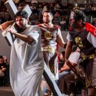 La iglesia Familia de Dios reunió a cerca de 2000 personas en Semana Santa, consolidando su coliseo como un espacio de fe, reflexión y encuentro espiritual en Guayaquil.