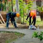 Las autoridades realizan mantenimiento en los parques del sur.