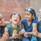 El helado es un postre para toda la familia.