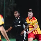 Josimar Quintero (c.) en un partido con Ronin FC.