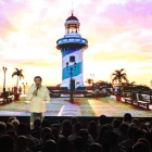 Jaime Nebot reapareció en el escenario político durante una conferencia en Guayaquil, en la que buscó reposicionar su liderazgo de cara a los comicios seccionales.