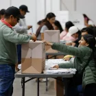 Voto. Los peruanos eligieron entre 35 opciones para determinar al nuevo presidente de la República. El país se encuentra fragmentado políticamente.