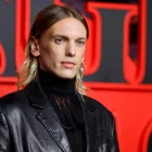 Jamie Campbell Bower durante un evento promocional, previo a su participación en la Comic Con Ecuador 2026.