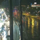 En vías como la Perimetral llovió en la noche de este 13 de abril de 2026, luego de cuatro días de intenso calor.